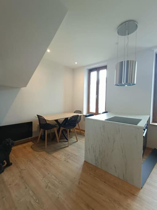 # Le Beffroi# Maison# Murol Kültér fotó